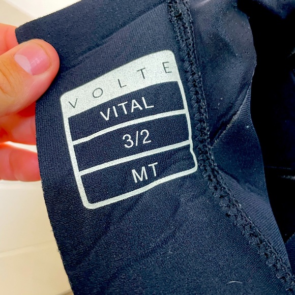 Volte Men’s Wetsuit MT 3/2 Medium - Picture 2 of 3